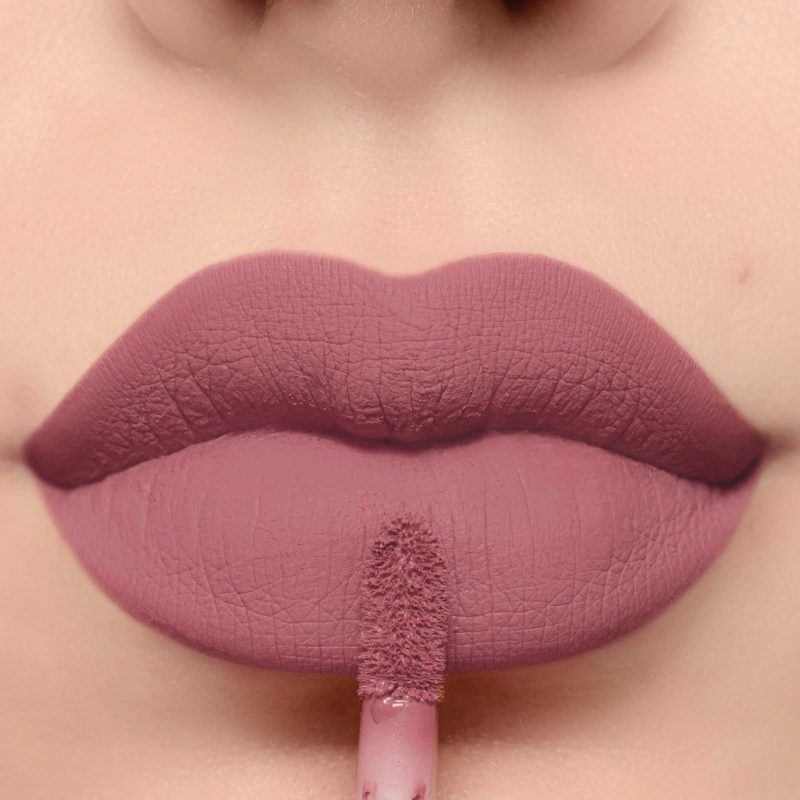 Batom Liquido Creamy Matte - Classy | Mari Maria Makeup - Image 4